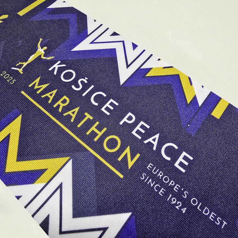 Čelenka MMM 2025 / fialová