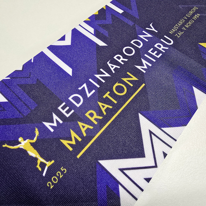 Čelenka MMM 2025 / fialová